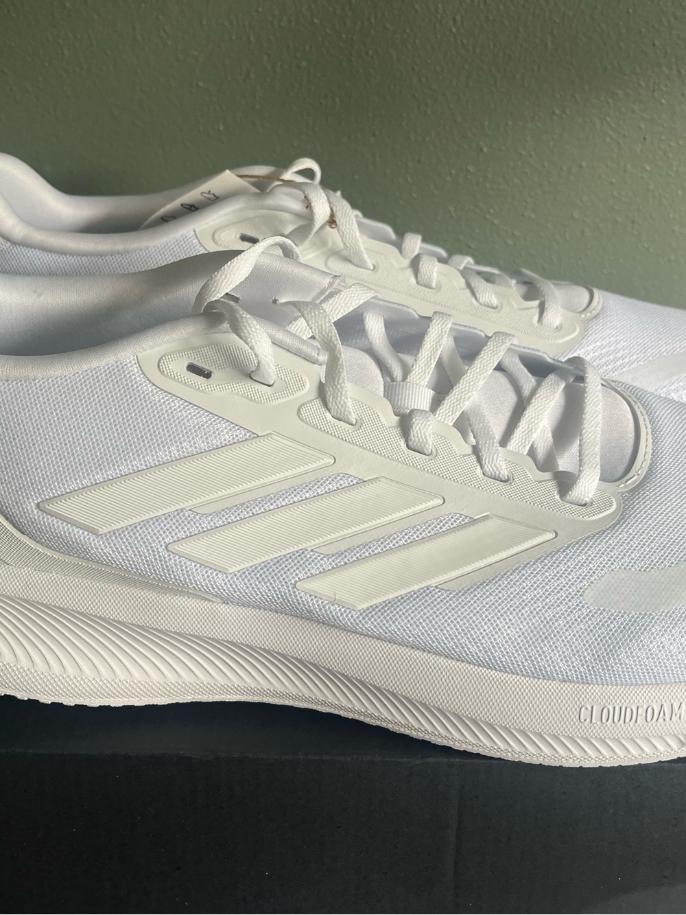 Adidas Runfalcon 5 Men’s Size 13 White Cloudfoam Running Shoes NWT